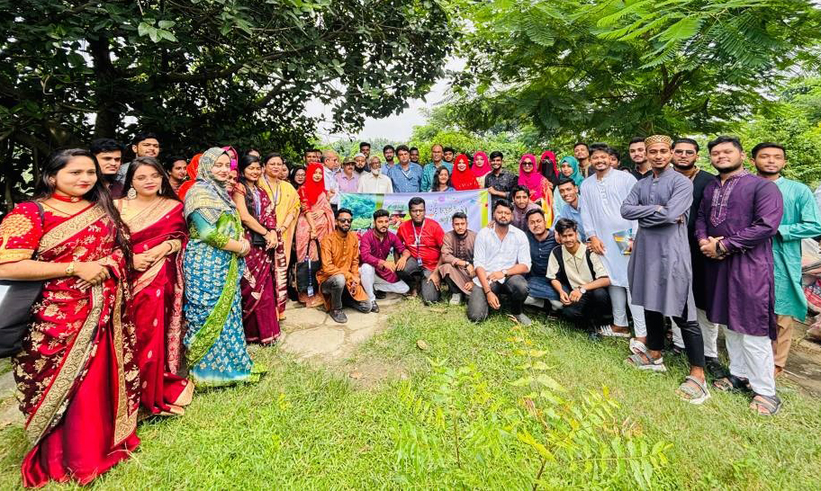 WUB Pharmacy graduates in professional settings